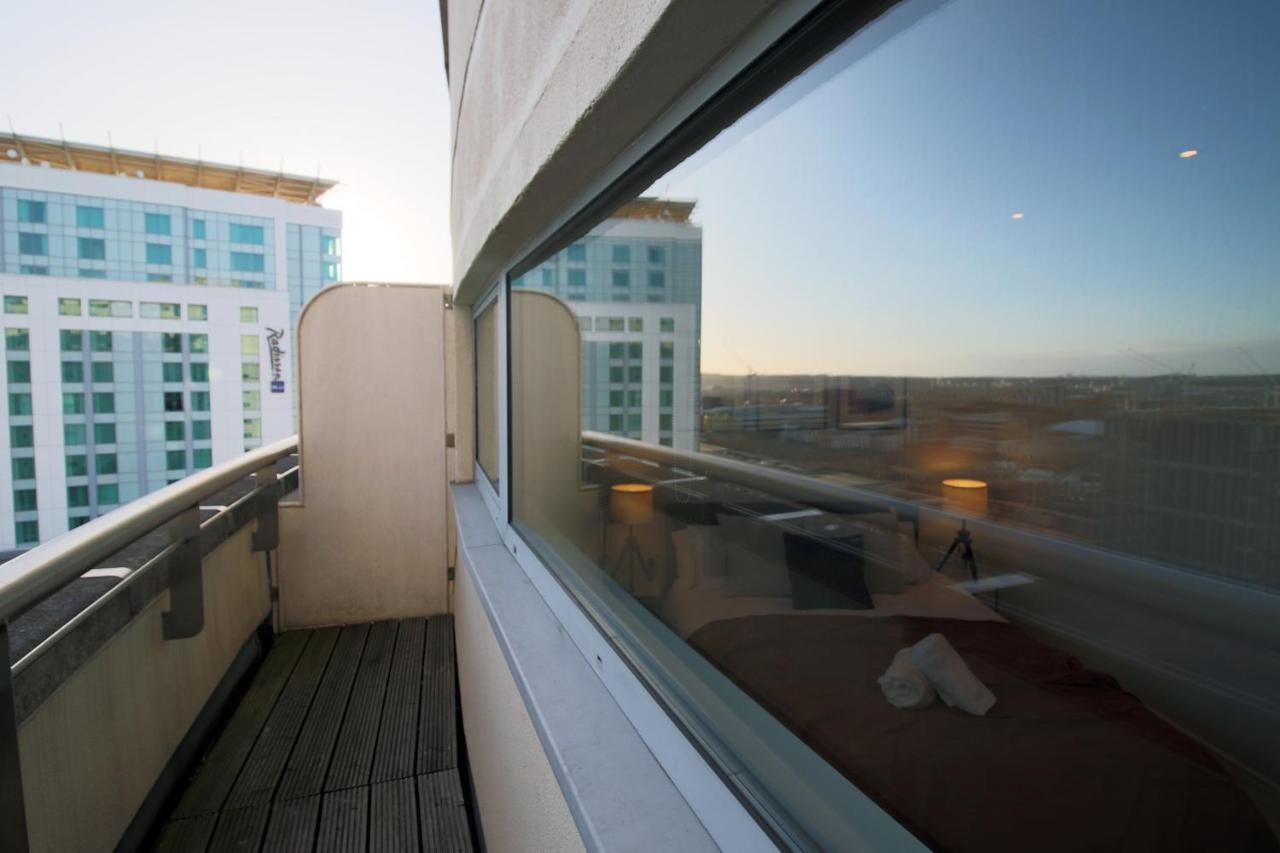 The Skyline - Luxury City Centre Flat With Designated Parking Cardiff Ngoại thất bức ảnh