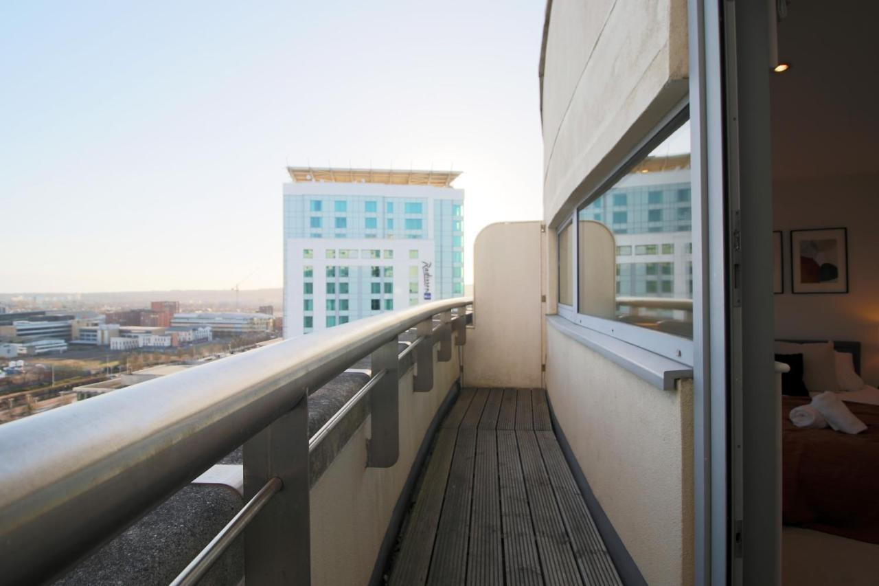 The Skyline - Luxury City Centre Flat With Designated Parking Cardiff Ngoại thất bức ảnh