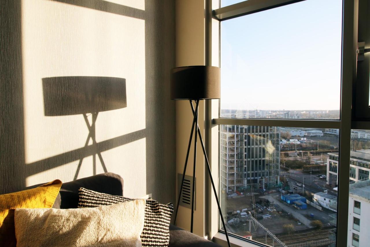 The Skyline - Luxury City Centre Flat With Designated Parking Cardiff Ngoại thất bức ảnh