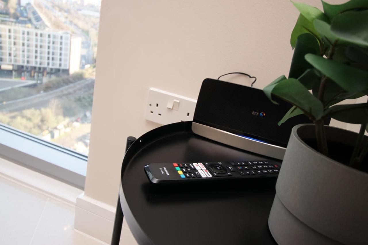 The Skyline - Luxury City Centre Flat With Designated Parking Cardiff Ngoại thất bức ảnh